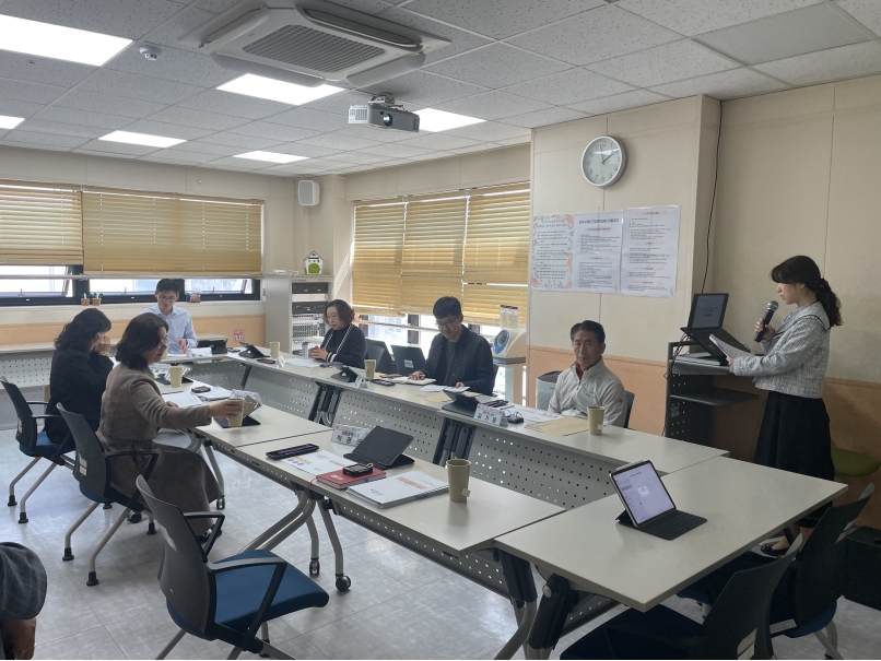 연수구는 지난 22일 연수구 치매안심센터에서 2026년 상반기 치매걱정 제로도시 위원회 회의를 열고 전년도 사업 성과를 분석하고 올해 중점 추진 과제를 논의했다